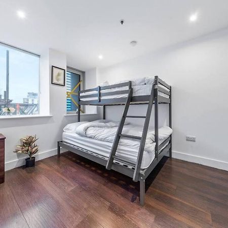 Sleep 7 20 Mins From London Waterloo Bp65 Apartment Exterior photo