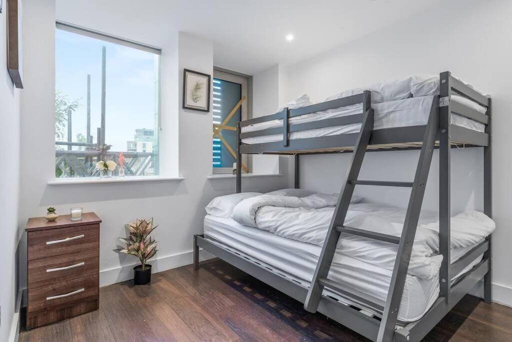 Sleep 7 20 Mins From London Waterloo Bp65 Apartment Exterior photo